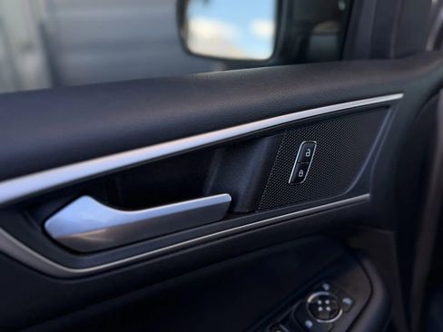 Used 2023 Ford Edge SEL w/ Convenience Package image 23