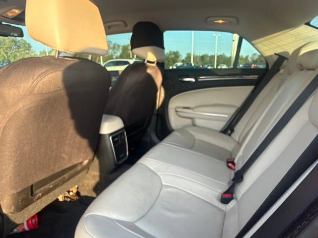 Used 2015 Chrysler 300 Limited w/ 300 Premium Group RWD image 11