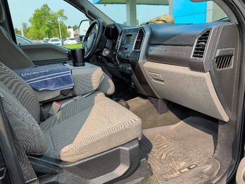 Used 2017 Ford F250 XLT AWD/4WD image 32