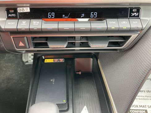 Certified 2026 Toyota Camry SE image 17