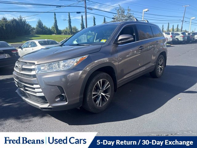 Used 2017 Toyota Highlander LE AWD/4WD image 23