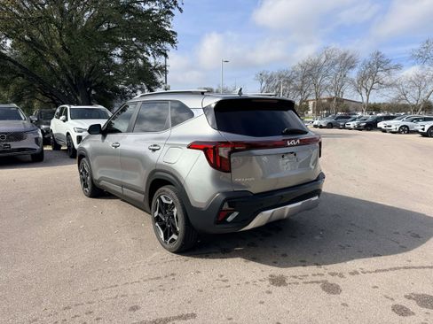 Used 2024 Kia Seltos SX w/ SX Sunroof Package image 4