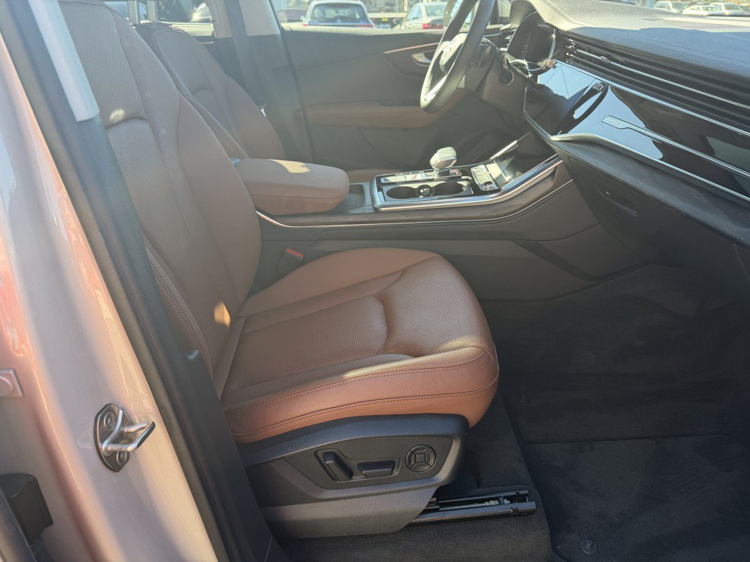 Used 2024 Audi Q7 2.0T Premium Plus AWD/4WD image 24