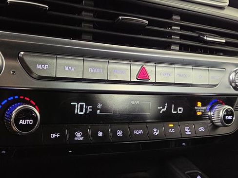 Used 2022 Kia Telluride S FWD image 23