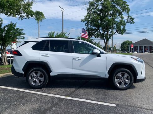 Used 2025 Toyota RAV4 XLE w/ Convenience Package FWD image 2