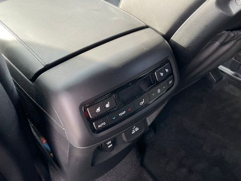 Used 2023 Hyundai Palisade Calligraphy image 23