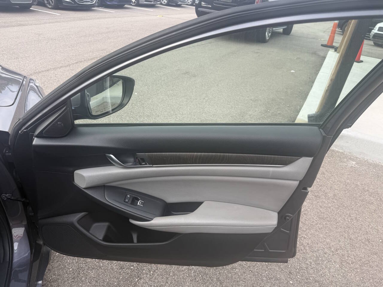 Used 2018 Honda Accord EX-L image 22
