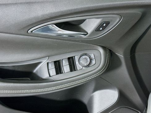 Used 2025 Buick Encore GX Preferred image 15