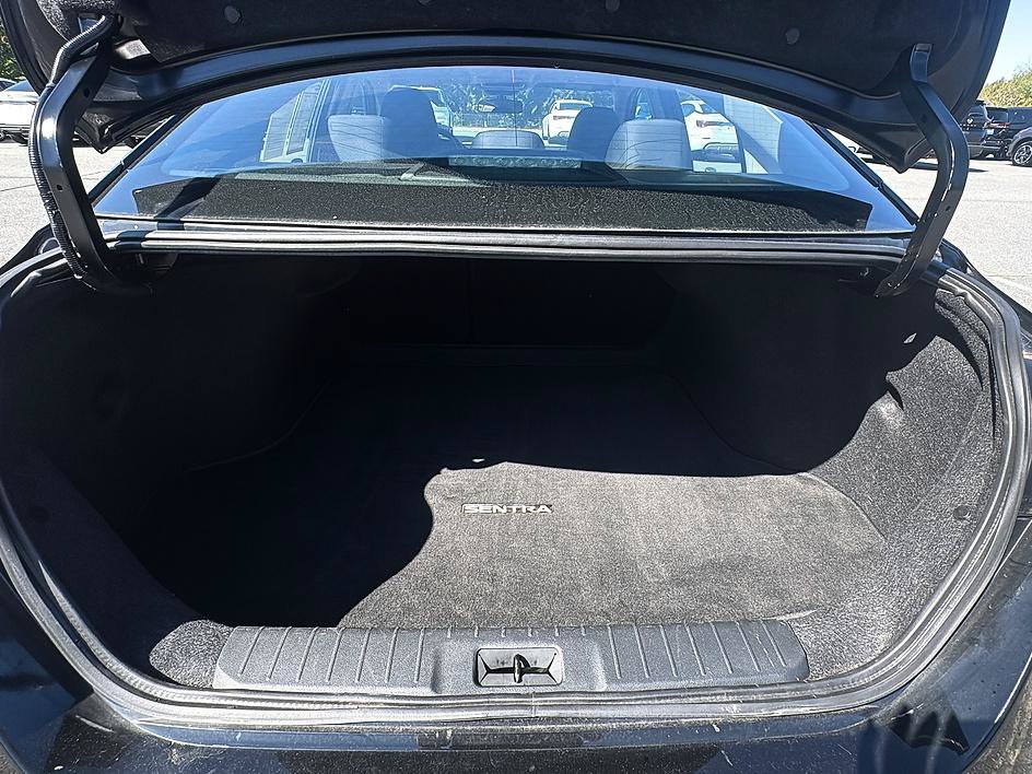 Certified 2025 Nissan Sentra SV FWD image 37