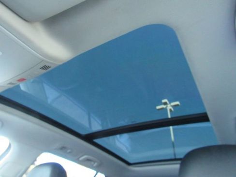 Used 2019 Volkswagen Golf SE image 7