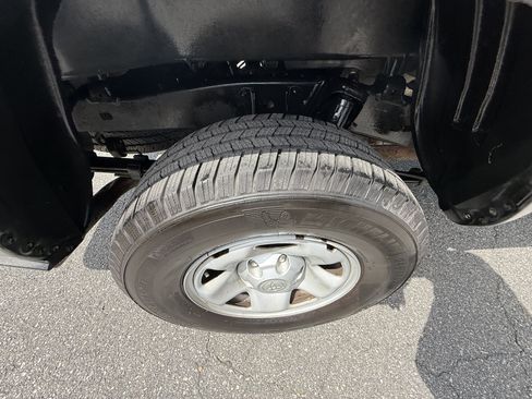 Used 2019 Toyota Tacoma SR5 image 25