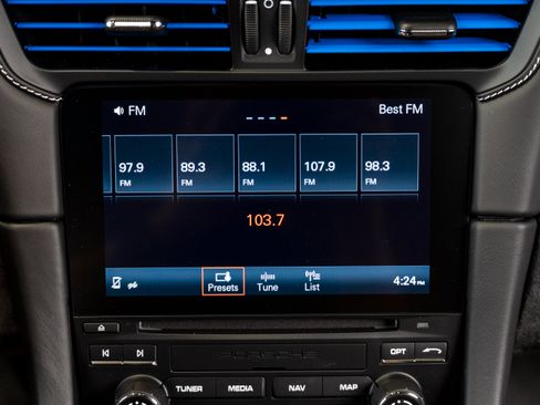 Used 2018 Porsche 911 GT3 RWD image 96