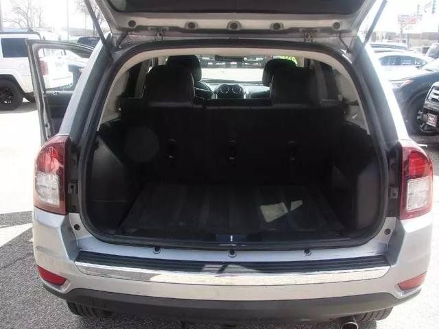 Used 2016 Jeep Compass High Altitude FWD image 27