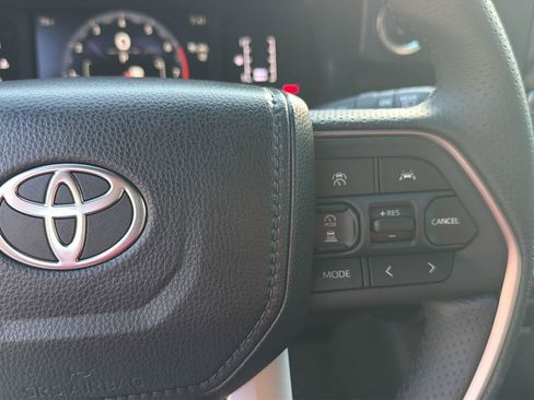 New 2026 Toyota 4Runner SR5 AWD/4WD image 21