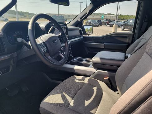 Used 2024 Ford F150 XLT w/ Mobile Office Package image 10