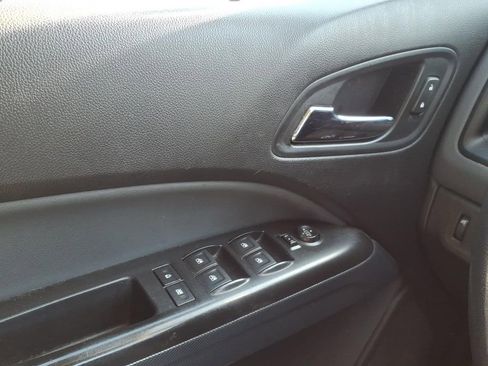 Used 2019 Chevrolet Colorado Z71 AWD/4WD image 14