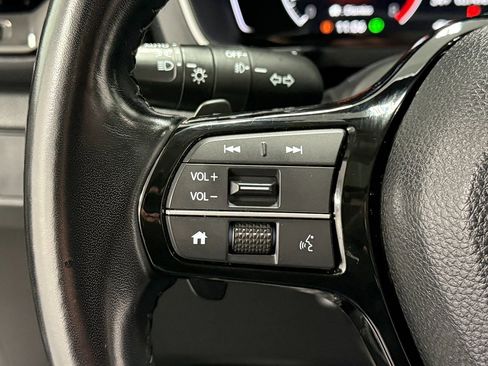 Used 2024 Honda Pilot Touring image 18