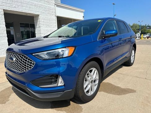 Used 2024 Ford Edge SEL w/ Convenience Package AWD/4WD image 3