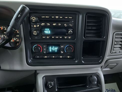 Used 2004 GMC Sierra 2500 SLT w/ Skid Plate Package image 22