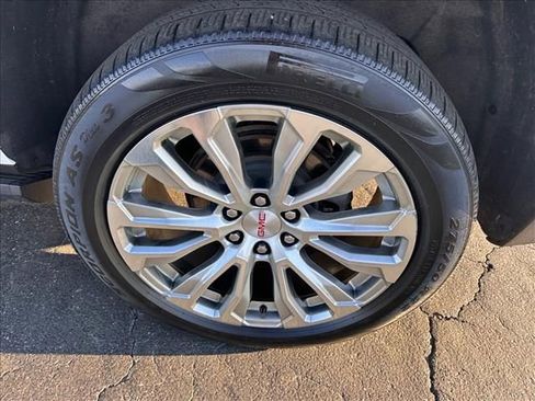 Used 2023 GMC Yukon Denali image 39