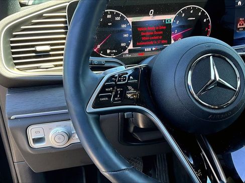 Used 2025 Mercedes-Benz GLE 350 4MATIC image 11