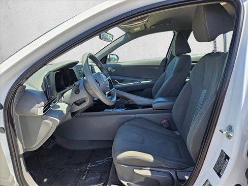 Used 2023 Hyundai Elantra Blue FWD image 21