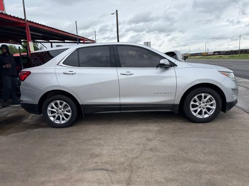 Used 2018 Chevrolet Equinox LT FWD image 14