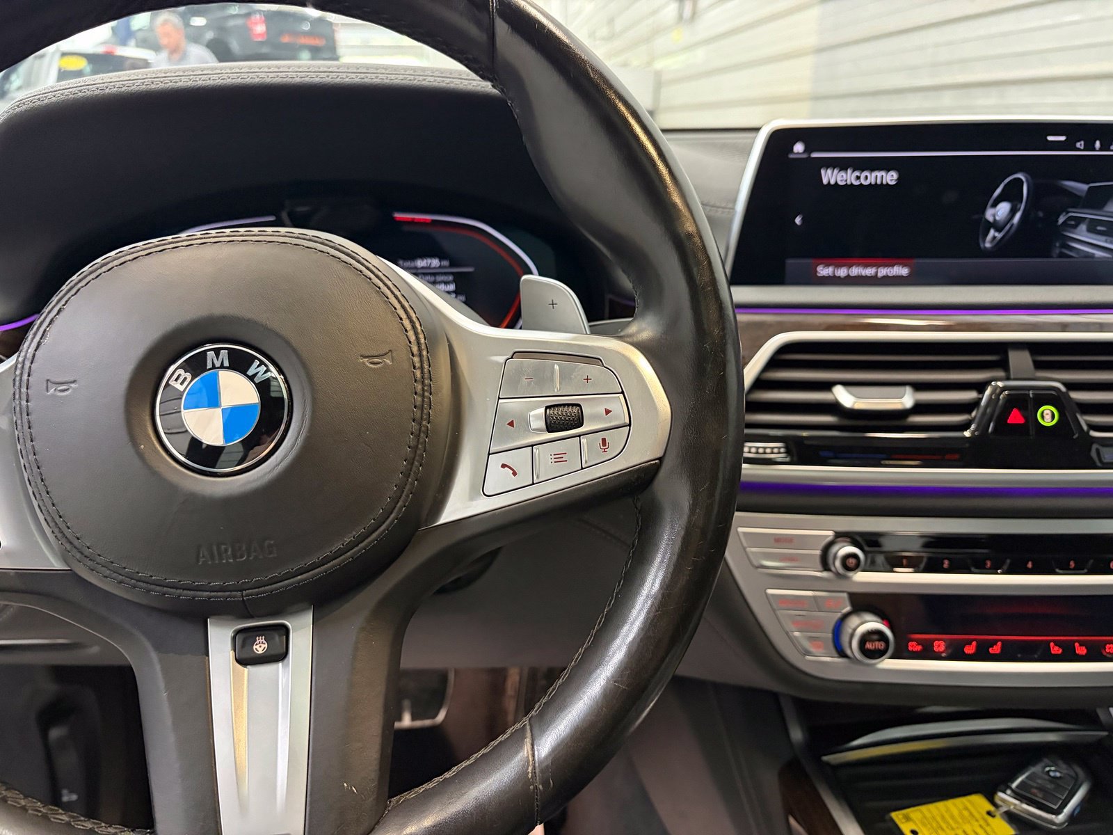 Used 2022 BMW 740i xDrive w/ M Sport Package AWD/4WD image 22