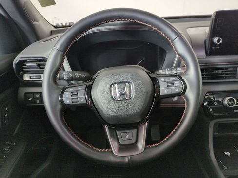 Certified 2024 Honda Pilot TrailSport image 18