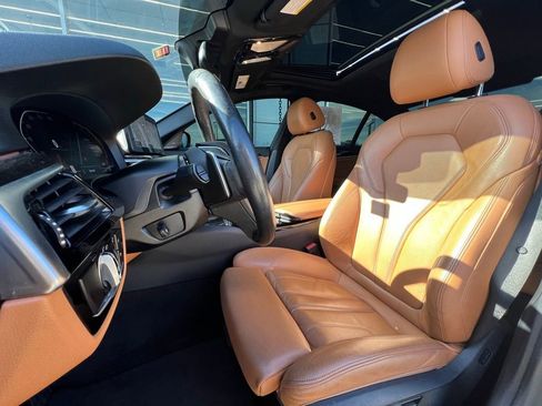 Used 2021 BMW 530i image 16