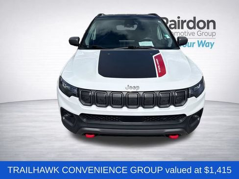 Used 2022 Jeep Compass Trailhawk w/ Trailhawk Convenience Group AWD/4WD image 2