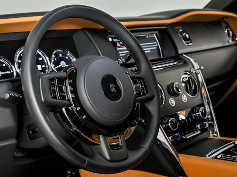 Used 2022 Rolls-Royce Cullinan image 25