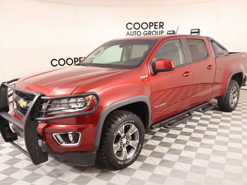 Used 2018 Chevrolet Colorado Z71 w/ LPO, Premium Interior Package AWD/4WD image 12