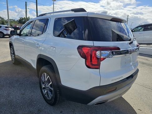 Used 2023 GMC Acadia SLT image 3