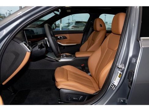 Used 2025 BMW 330i xDrive Sedan w/ Premium Package image 58