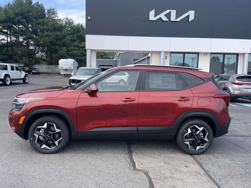New 2026 Kia Seltos S AWD/4WD image 2