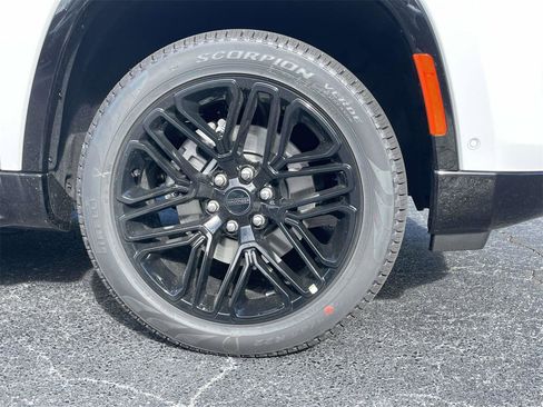 New 2025 Jeep Wagoneer Series II w/ Premium Group I image 41