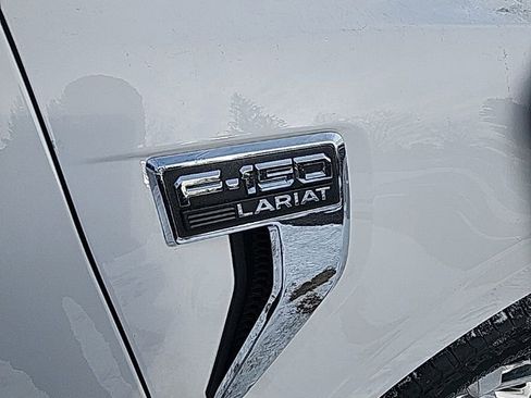 Used 2021 Ford F150 Lariat w/ Equipment Group 502A High image 11