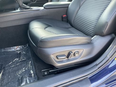 Used 2021 Toyota Camry SE FWD image 17