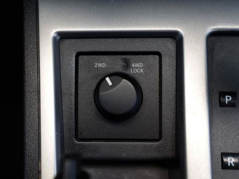 Used 2011 Dodge Nitro Heat AWD/4WD image 35