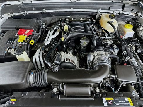 Used 2021 Jeep Wrangler Unlimited Sport image 37