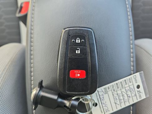 Used 2019 Toyota Corolla SE w/ SE Option Package FWD image 26