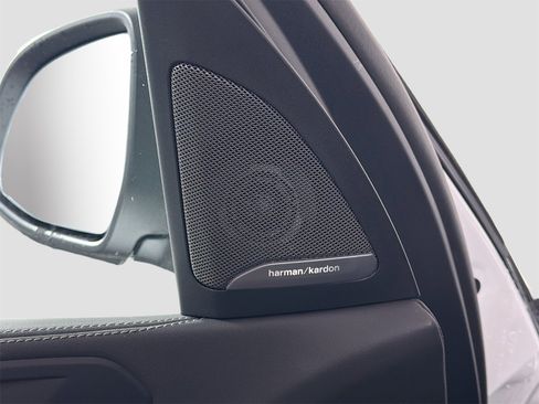 New 2026 BMW X5 xDrive40i w/ Climate Comfort Package image 22