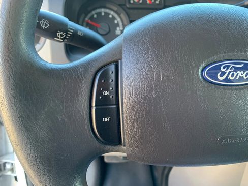 Used 2017 Ford E-350 and Econoline 350 Super Duty image 14