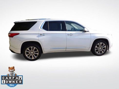 Used 2019 Chevrolet Traverse Premier w/ Driver Confidence II Package FWD image 14
