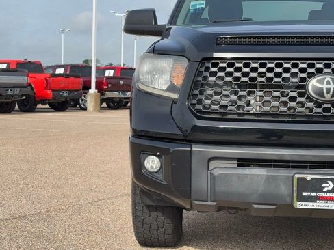Used 2021 Toyota Tundra SR5 w/ SX Package RWD image 4
