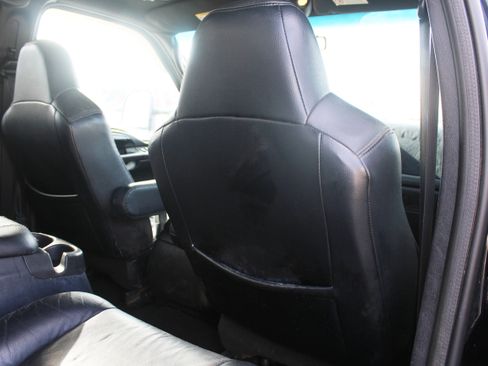 Used 2004 Ford F250 XL image 40