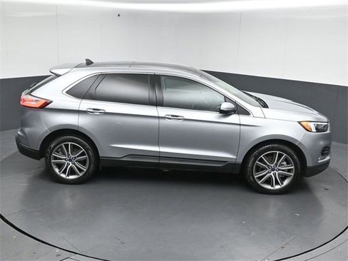 Certified 2022 Ford Edge Titanium w/ Class II Trailer Tow Package image 52