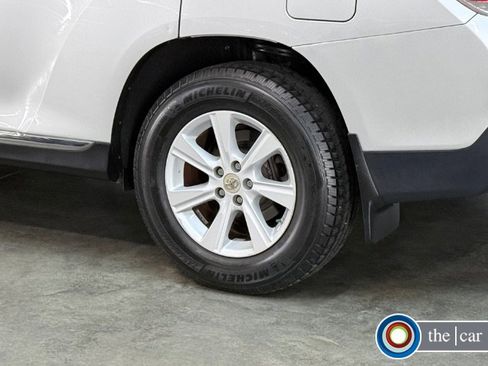 Used 2013 Toyota Highlander SE image 7