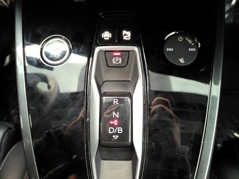 Used 2023 Audi Q4 e-tron Premium Plus w/ Premium Plus image 45